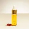 Goudgele Saffraanolie - Enkel flesje met zichtbaar pipet, een kostbaar elixir voor aromatische verwennerij