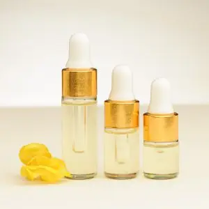 Drie flesjes etherische Ylang Ylang olie van 2 ml, 3 ml, en 4 ml