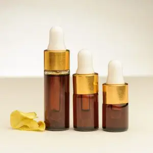 Drie flesjes etherische vanille-olie van 2 ml, 3 ml en 4 ml