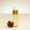 Een 10 ml flesje arganolie geproduceerd met de steen.